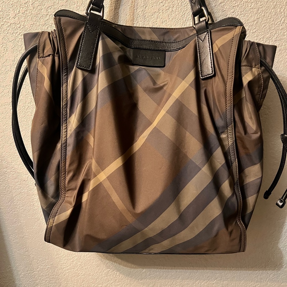 Burberry tote bag